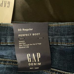Brand new GAP perfect boot jean